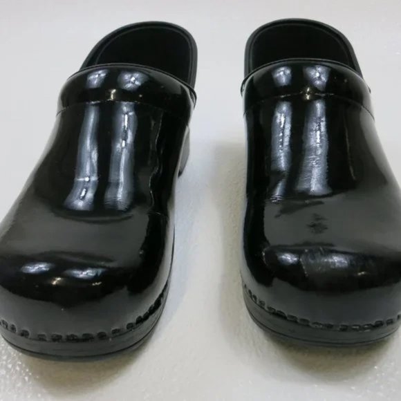 Dansko Patent Leather Clogs Shoes Professional sz 42 - Picture 2 of 6